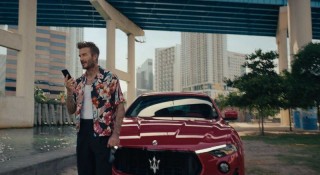 David Beckham trổ tài “đốt lốp” với tư cách là đại sứ thương hiệu mới của Maserati